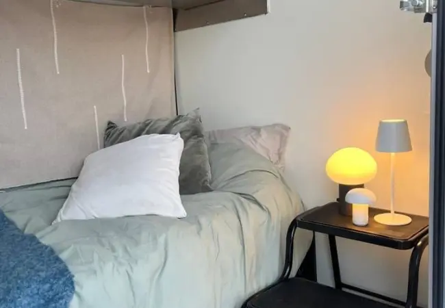 Hästlastbil med säng